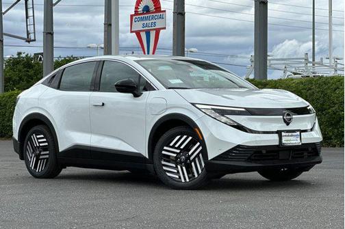 Everest White Pearl Tricoat 2026 Nissan Leaf SV+