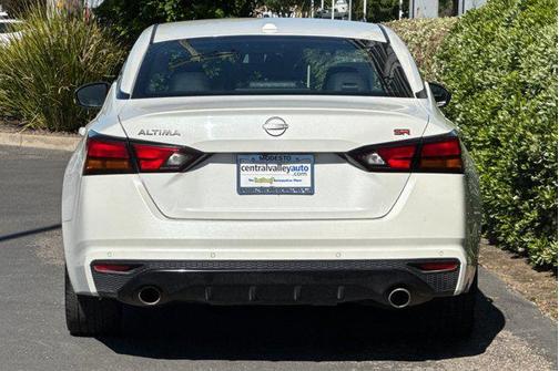 Pearl White Tricoat 2024 Nissan Altima SR FWD