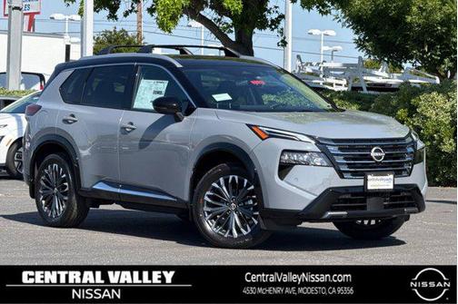 Boulder Gray Pearl/Super Black 2026 Nissan Rogue Platinum