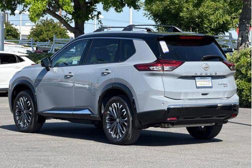 Boulder Gray Pearl/Super Black 2026 Nissan Rogue Platinum