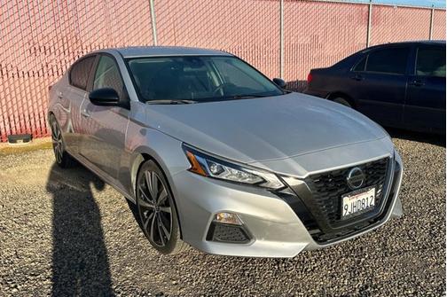 Brilliant Silver Metallic 2021 Nissan Altima 2.5 SR