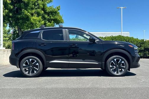 Super Black 2026 Nissan Kicks SV
