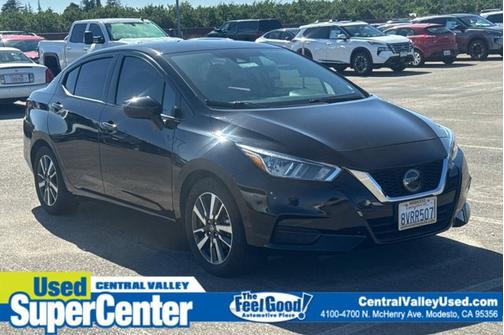 Super Black 2021 Nissan Versa 1.6 SV
