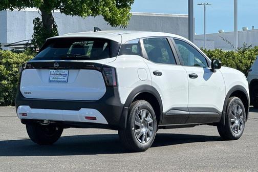 Fresh Powder 2026 Nissan Kicks S
