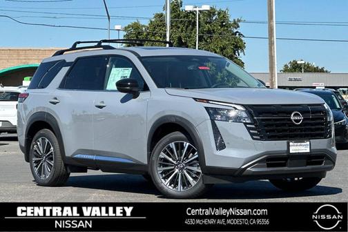 Boulder Gray Pearl 2026 Nissan Pathfinder Platinum