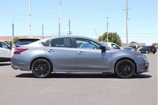 Gun Metallic 2018 Nissan Altima 2.5 SR