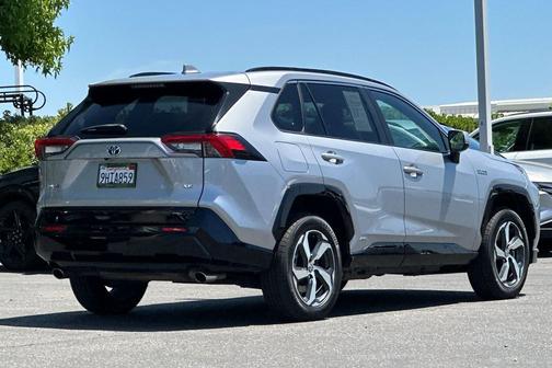 Silver Sky Metallic 2022 Toyota RAV4 Prime SE