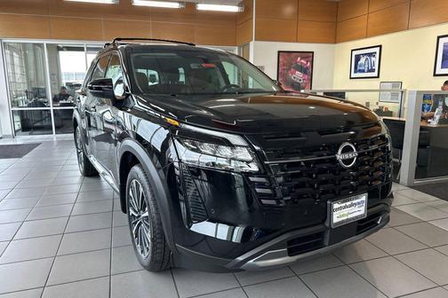 Super Black 2026 Nissan Pathfinder Platinum