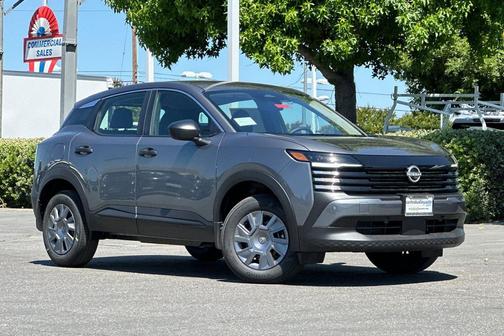 Gun Metallic 2026 Nissan Kicks S