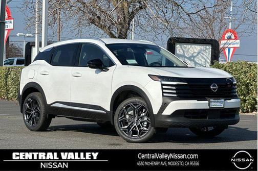 Aspen White Tricoat 2026 Nissan Kicks SR