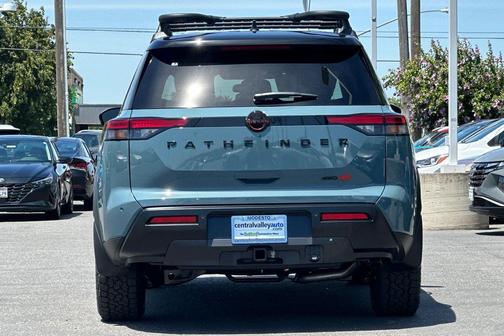 Baltic Teal/Super Black 2026 Nissan Pathfinder Rock Creek