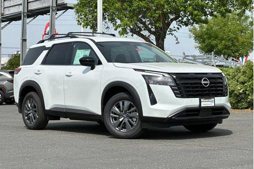 Everest White Pearl Tricoat 2026 Nissan Pathfinder SV