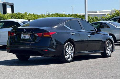 Super Black 2021 Nissan Altima S FWD