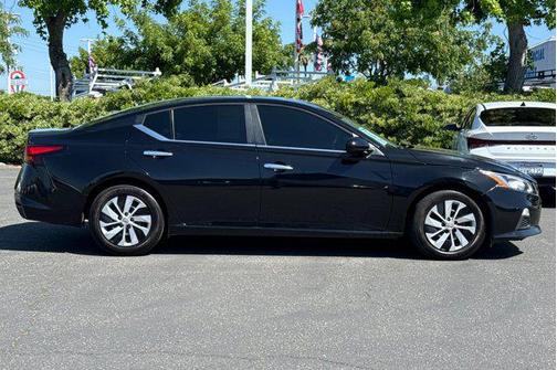 Super Black 2021 Nissan Altima S FWD