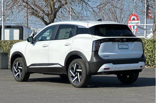 Fresh Powder 2026 Nissan Kicks SV