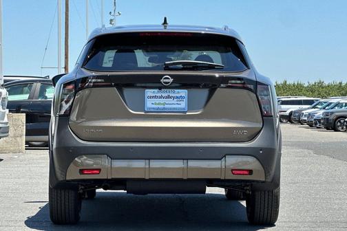 Canyon Bronze Metallic 2026 Nissan Kicks SV