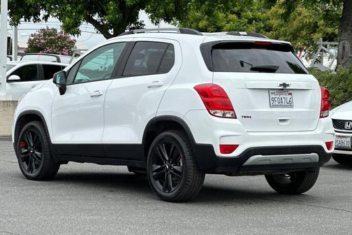Summit White 2020 Chevrolet Trax LT