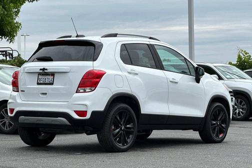 Summit White 2020 Chevrolet Trax LT