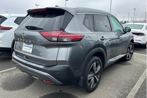 2022 Nissan Rogue SL