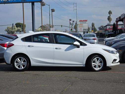 2017 Chevrolet Cruze LT