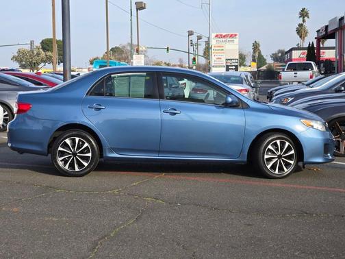 2013 Toyota Corolla LE