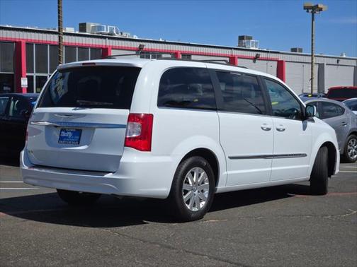 2015 Chrysler Town & Country Touring