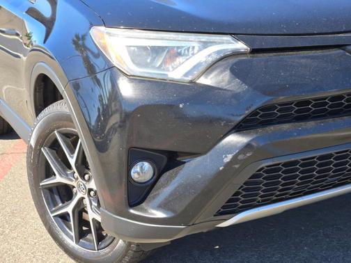 Black 2018 Toyota RAV4 SE