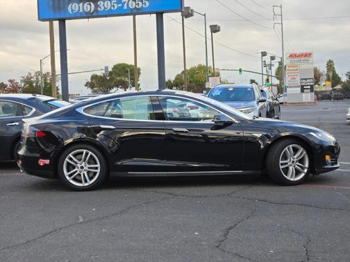 2016 Tesla Model S 85D
