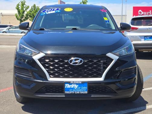 Black Noir Pearl 2019 Hyundai TUCSON SE