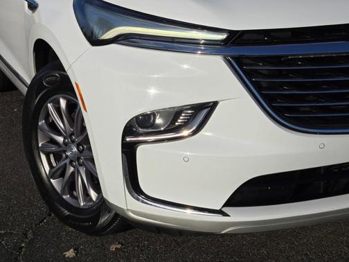 2022 Buick Enclave Essence