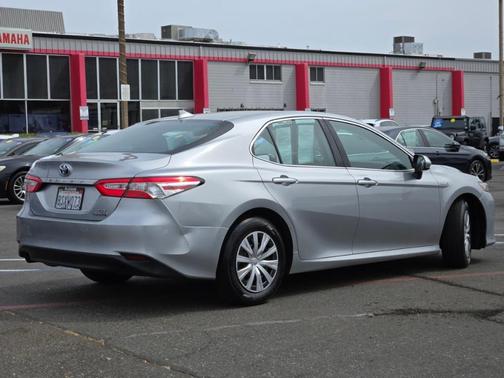 2020 Toyota Camry Hybrid LE