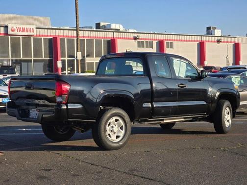 2018 Toyota Tacoma SR5