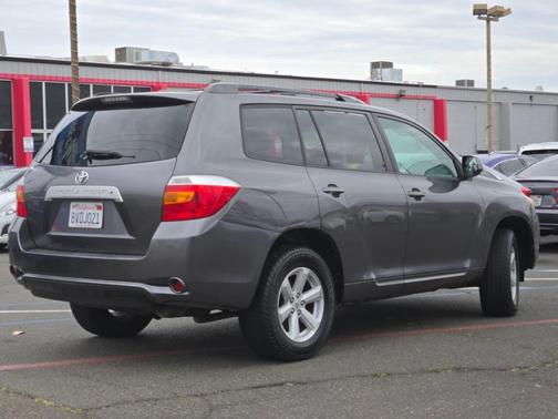 2010 Toyota Highlander SE
