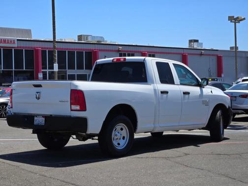 Bright White Clearcoat 2022 RAM 1500 Classic Tradesman