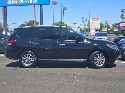 2014 Nissan Pathfinder SV