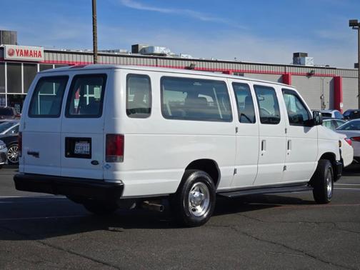 2014 Ford E350 Super Duty XL