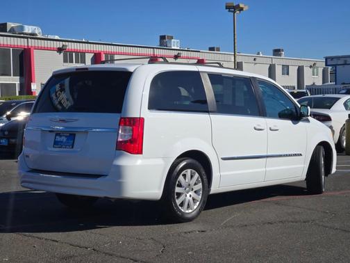 2015 Chrysler Town & Country Touring