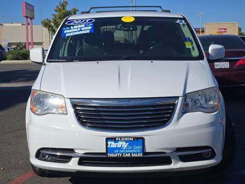 2015 Chrysler Town & Country Touring
