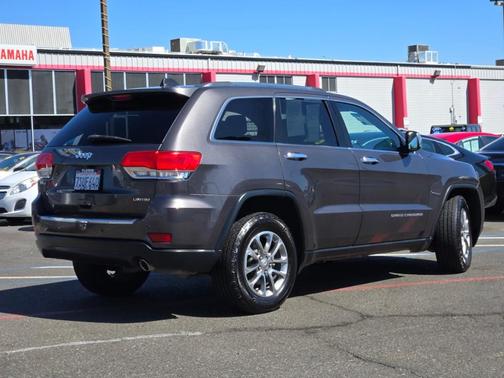 Granite Crystal Clearcoat Metallic 2016 Jeep Grand Cherokee Limited