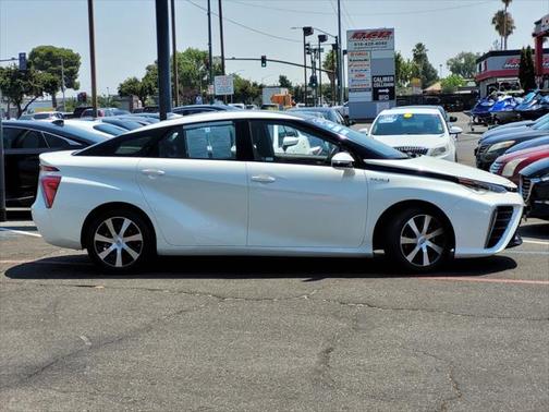 2016 Toyota Mirai Base