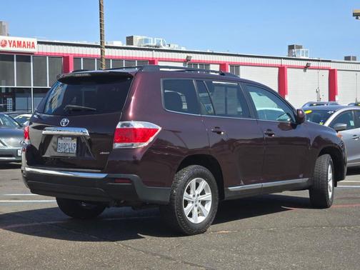 2013 Toyota Highlander SE