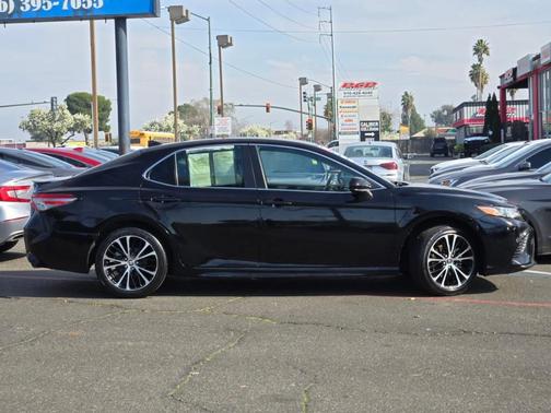 2019 Toyota Camry LE