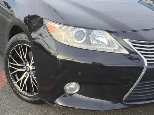2013 Lexus ES 300h Base