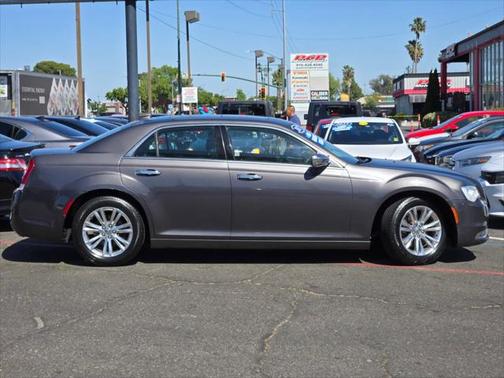 2017 Chrysler 300C Base