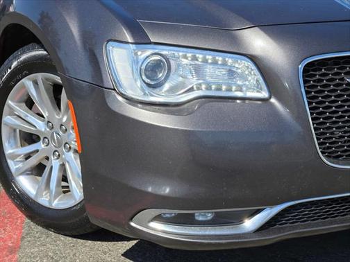 2017 Chrysler 300C Base