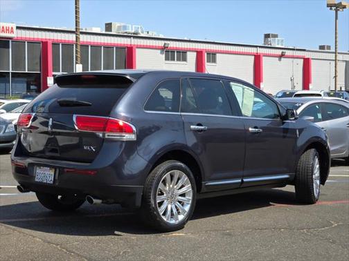 2013 Lincoln MKX Base