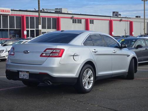 2018 Ford Taurus SE