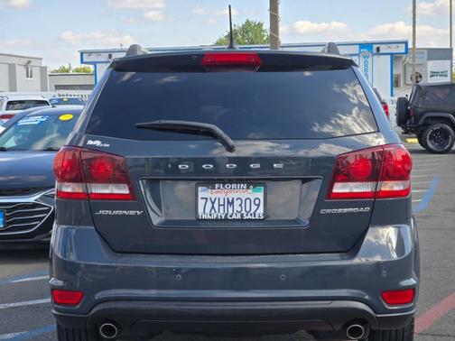 Bruiser Gray Clearcoat 2017 Dodge Journey Crossroad