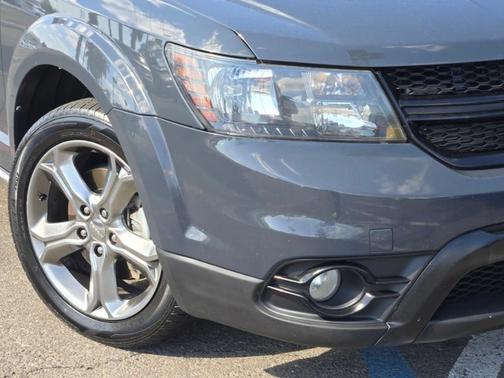 Bruiser Gray Clearcoat 2017 Dodge Journey Crossroad