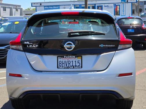 Brilliant Silver Metallic 2019 Nissan Leaf S